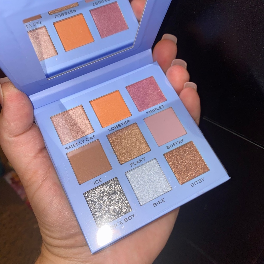 Makeup revolution x friends